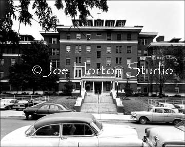 St. Thomas Hospital Front Entrance